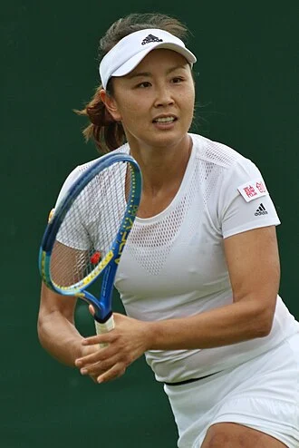 Peng Shuai height profile photo