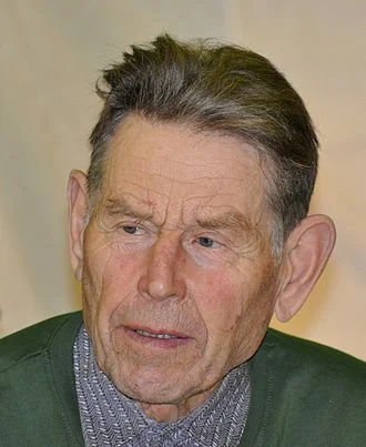 Pentti Linkola height profile photo
