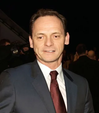 Perry Fenwick height profile photo