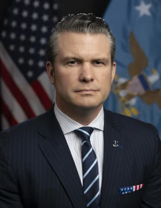Pete Hegseth height profile photo