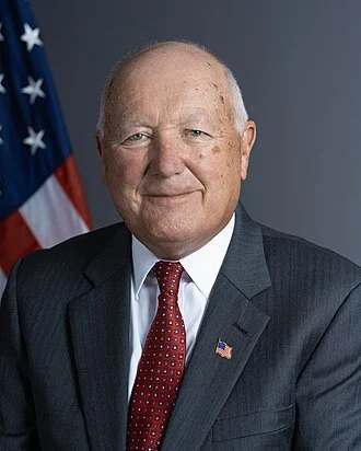 Pete Hoekstra height profile photo