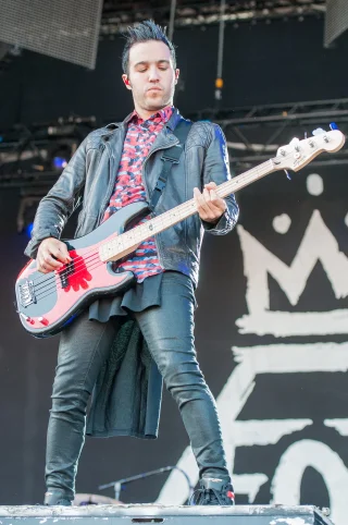 Pete Wentz height profile photo