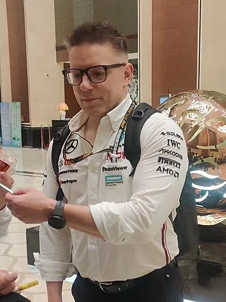 Peter Bonnington height profile photo
