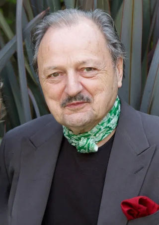 Peter Bowles height profile photo