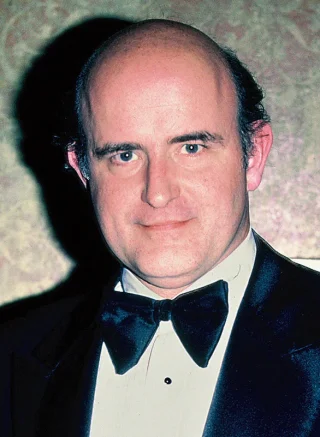Peter Boyle height profile photo