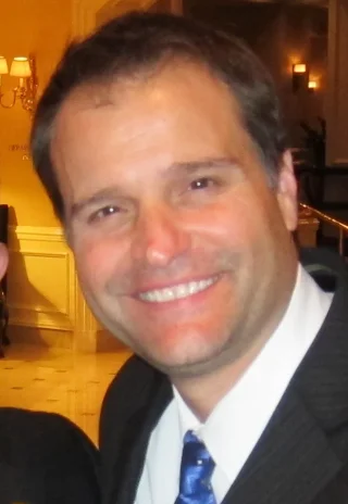 Peter DeLuise height profile photo