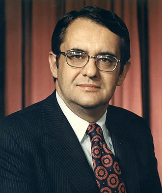 Peter G. Peterson height profile photo