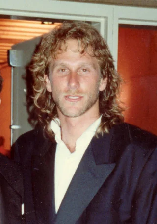 Peter Horton height profile photo