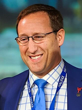 Peter MacKay height profile photo