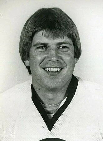 Peter McNab height profile photo