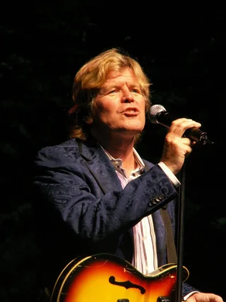 Peter Noone height profile photo