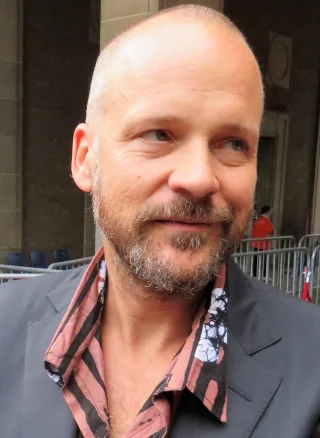Peter Sarsgaard height profile photo