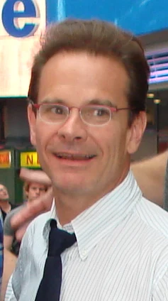 Peter Scolari height profile photo