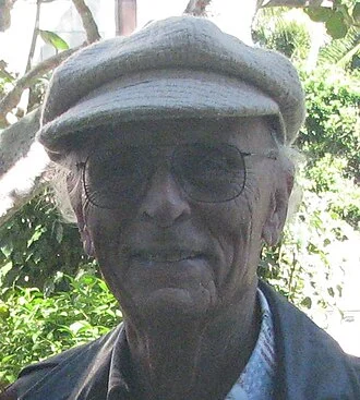 Peter Thomas (announcer) height profile photo