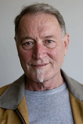 Peter Wells (writer) height profile photo