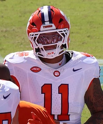 Peter Woods (American football) height profile photo