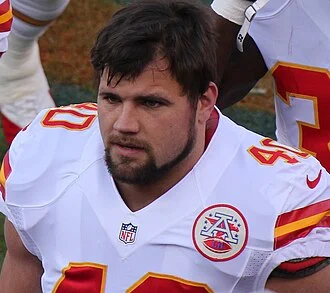 Peyton Hillis height profile photo