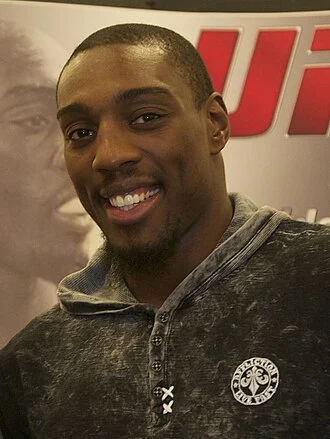 Phil Davis (fighter) height profile photo