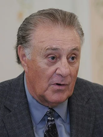 Phil Esposito height profile photo