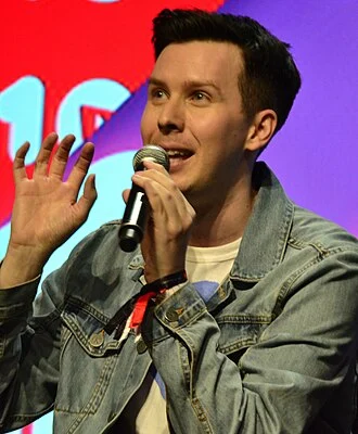 Phil Lester height profile photo