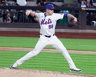 Phil Maton height profile photo