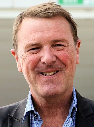 Phil Tufnell height profile photo