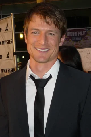 Philip Winchester height profile photo