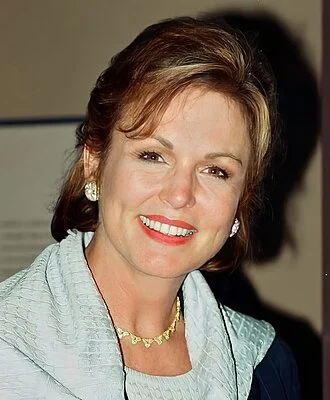 Phyllis George height profile photo