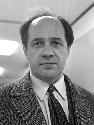Pierre Boulez height profile photo