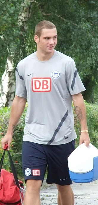 Pierre-Michel Lasogga height profile photo