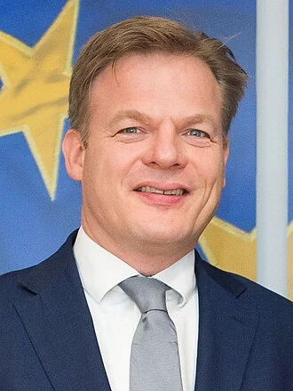 Pieter Omtzigt height profile photo
