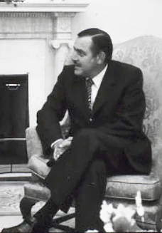 Pik Botha height profile photo