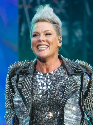 Pink (singer) height profile photo