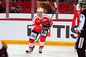 Pius Suter height profile photo