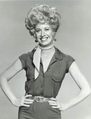 Polly Holliday height profile photo