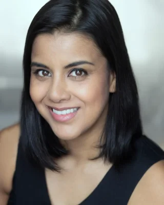 Pooja Shah height profile photo