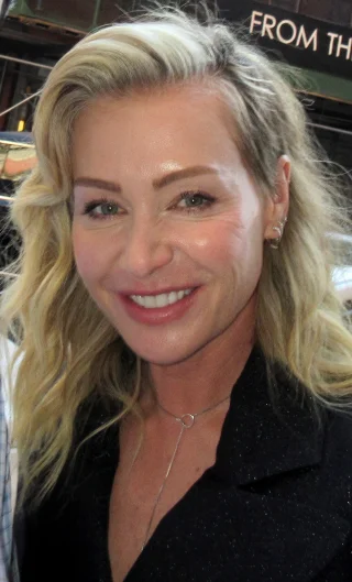 Portia de Rossi height profile photo