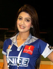 Pranitha Subhash height profile photo