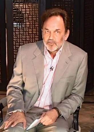 Prannoy Roy height profile photo