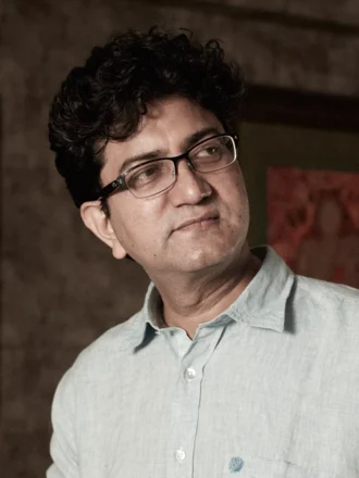 Prasoon Joshi height profile photo