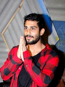 Prateik Smita Patil height profile photo
