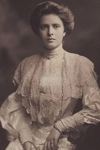 Princess Alice of Battenberg height profile photo