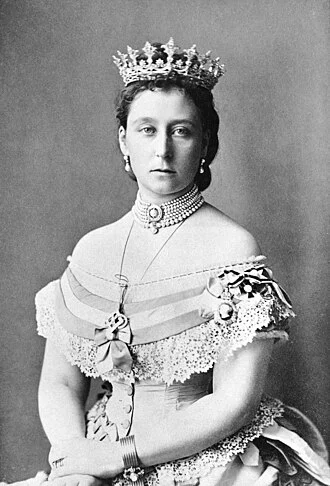 Princess Alice of the United Kingdom height profile photo