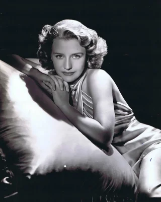 Priscilla Lane height profile photo
