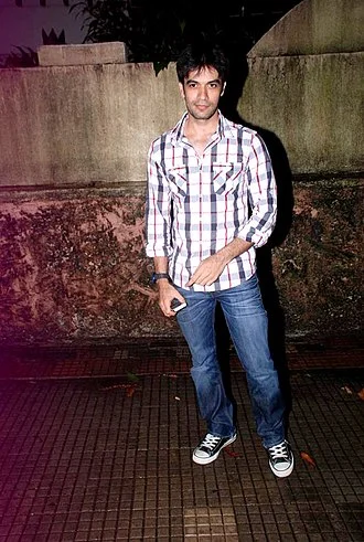 Punit Malhotra height profile photo