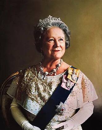 Queen Elizabeth the Queen Mother height profile photo
