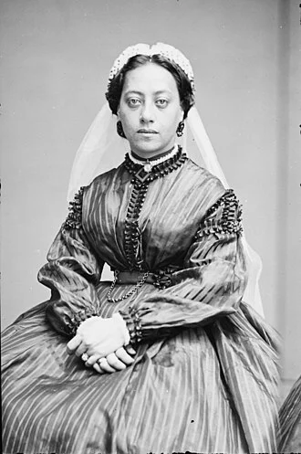 Queen Emma of Hawaii height profile photo