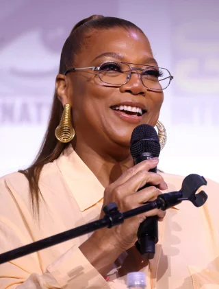 Queen Latifah height profile photo