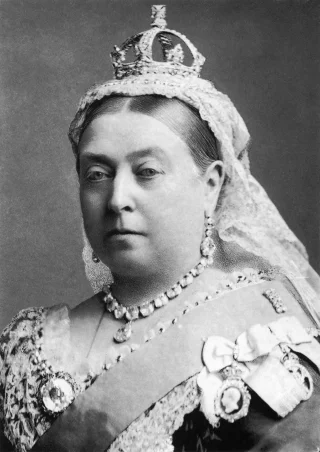 Queen Victoria height profile photo