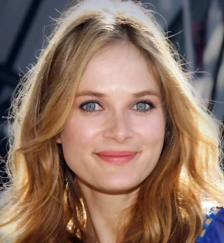 Rachel Blanchard height profile photo
